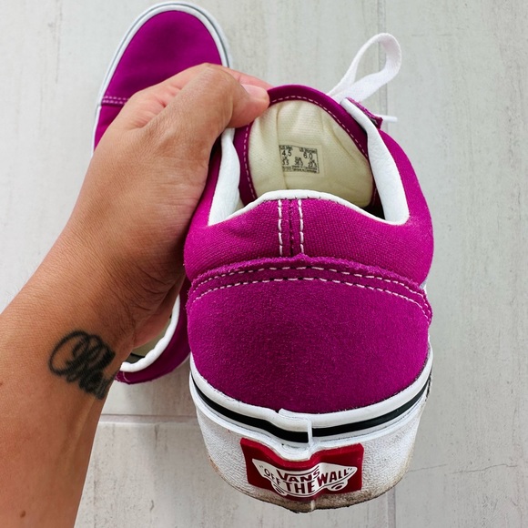 Vans • Size 6 • Magenta • Suede - Picture 4 of 4